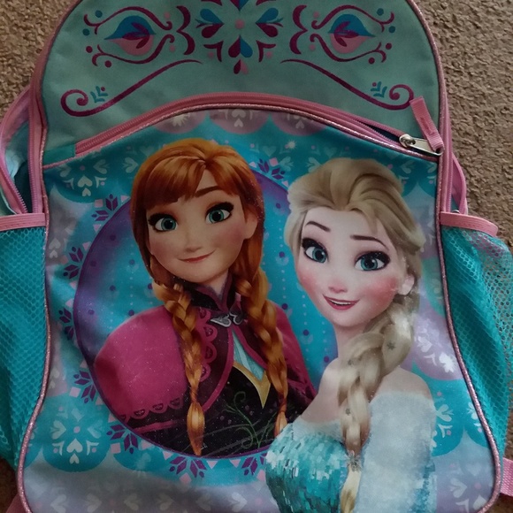Elsa/Anna frozen backpack! - Picture 3 of 4